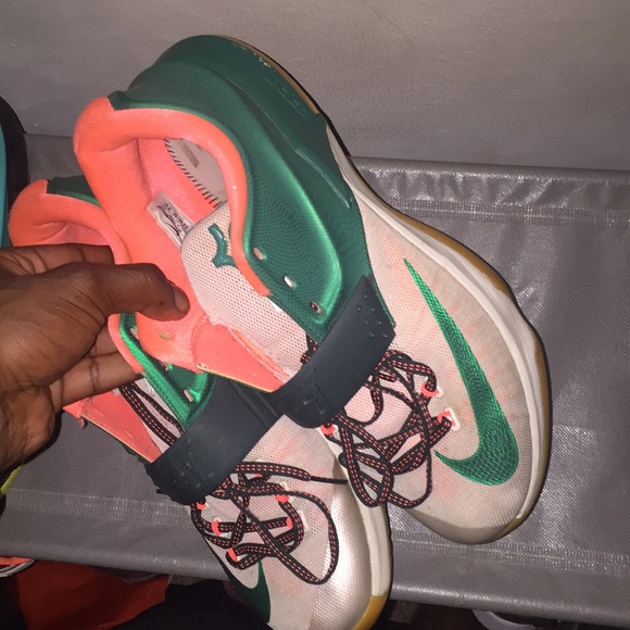 Nike KD’s - Picture 2 of 2